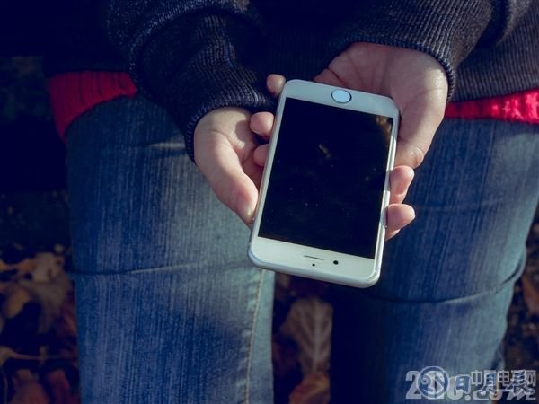 這價(jià)格感受下！網(wǎng)友曬16年前手機(jī)報(bào)價(jià)單 雷軍：好貴